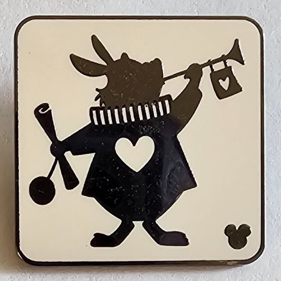 DISNEY Pin Trading ~ Alice in Wonderland/Rabbit Completer ~ Hidden Mickey ~ 2018 - Picture 1 of 9